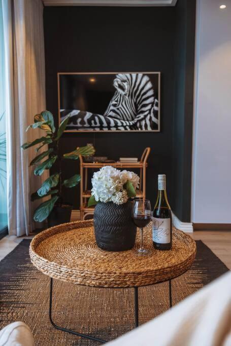 "Lykke On Bree" - Unique Apartment With Stunning Table Mountain Views Cape Town Exterior photo
