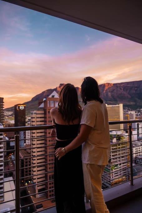 "Lykke On Bree" - Unique Apartment With Stunning Table Mountain Views Cape Town Exterior photo